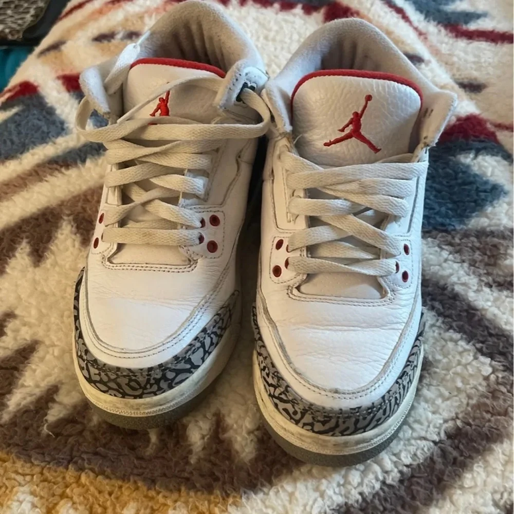 Jordan 3 - Picture 2 of 2